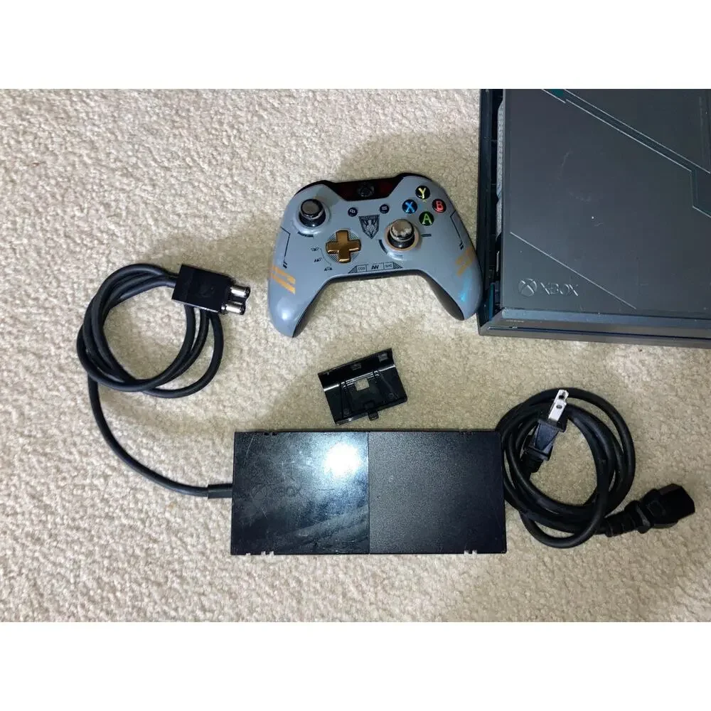 Microsoft Xbox One Halo 5 Limited Edition Black/Grey Console